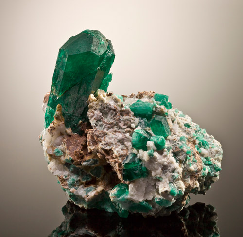 收藏界新宠：宝石矿物晶体