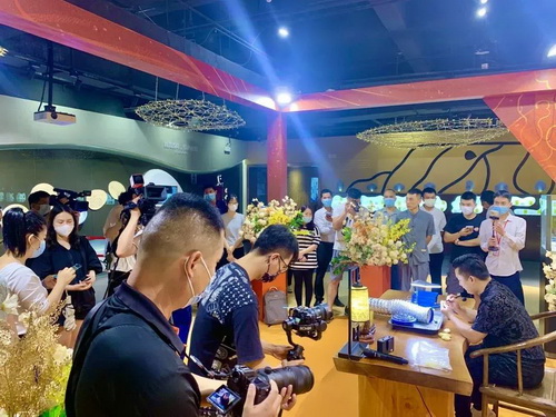 微信图片_20220614164504_调整大小.jpg