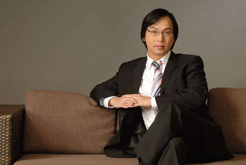 潮宏基董事长_潮宏基对戒