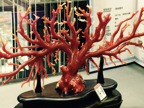 润石——顶级红珊瑚惊艳四座.jpg
