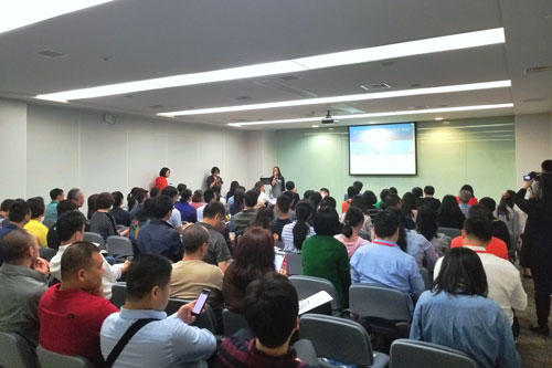 图8--会议现场.jpg