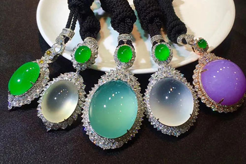 万千翡翠，四会玉博城展团带您尽情领略玉器之美！-中国珠宝玉石首饰