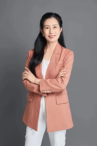 周怡中国地质大学(北京)珠宝学院副教授中宝协首饰设计委员会副主任